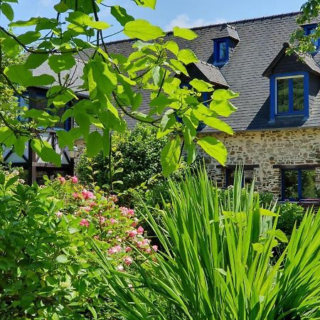 Maison En Pierre Dans Son Nid De Verdure Roz-Landrieux Zewnętrze zdjęcie