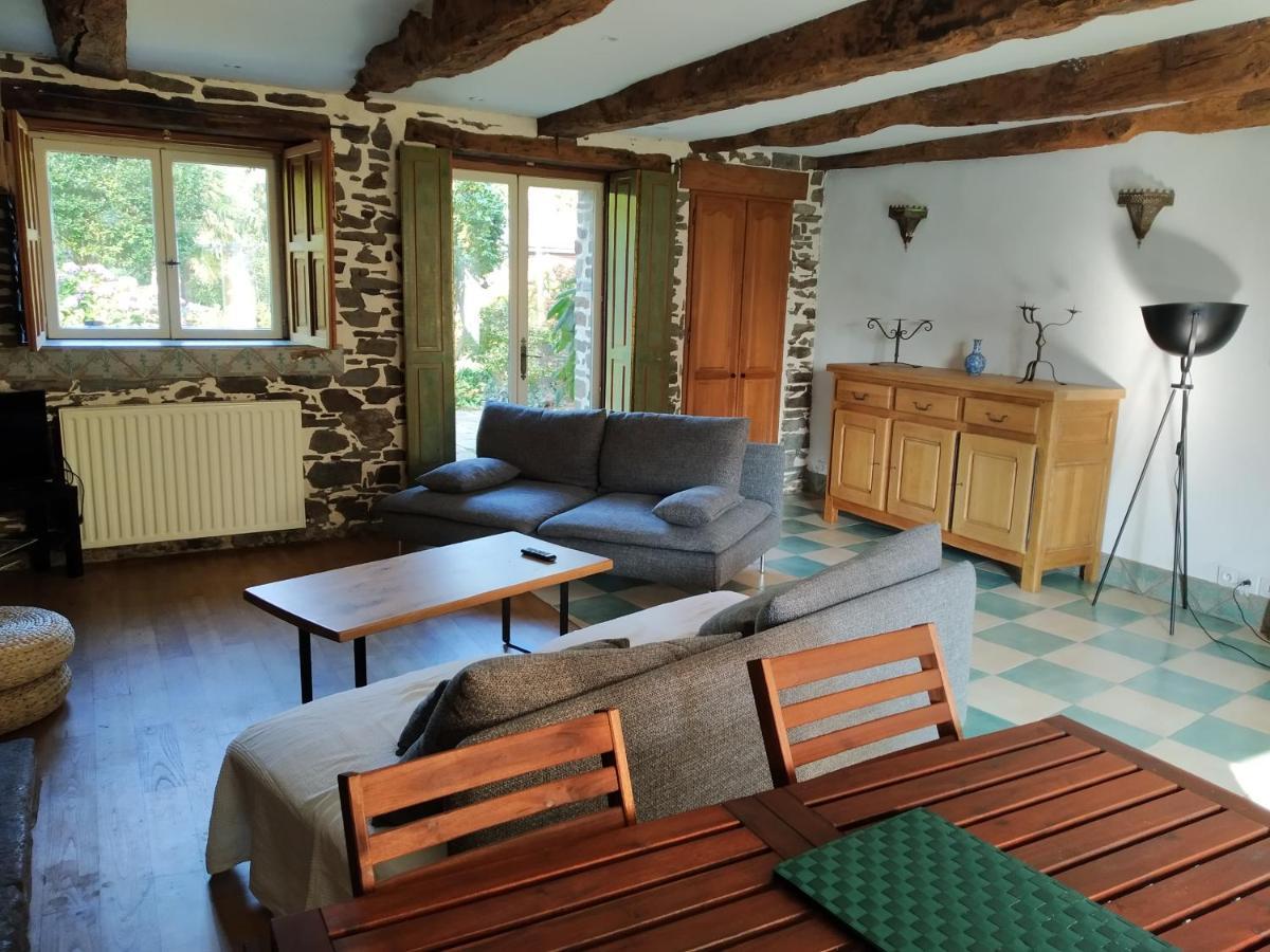 Maison En Pierre Dans Son Nid De Verdure Roz-Landrieux Zewnętrze zdjęcie