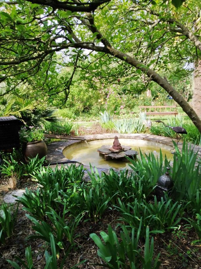 Maison En Pierre Dans Son Nid De Verdure Roz-Landrieux Zewnętrze zdjęcie