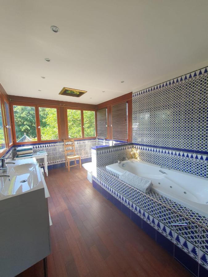 Maison En Pierre Dans Son Nid De Verdure Roz-Landrieux Zewnętrze zdjęcie