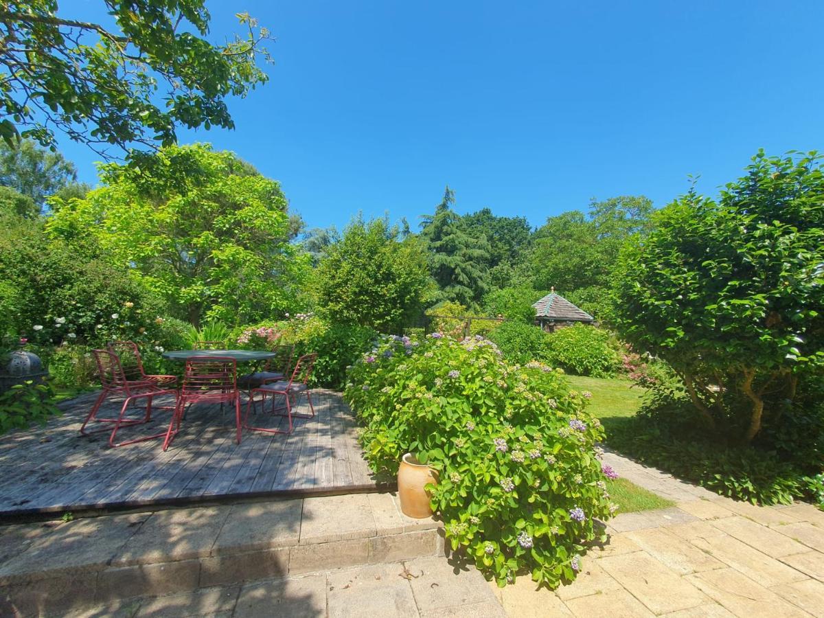 Maison En Pierre Dans Son Nid De Verdure Roz-Landrieux Zewnętrze zdjęcie