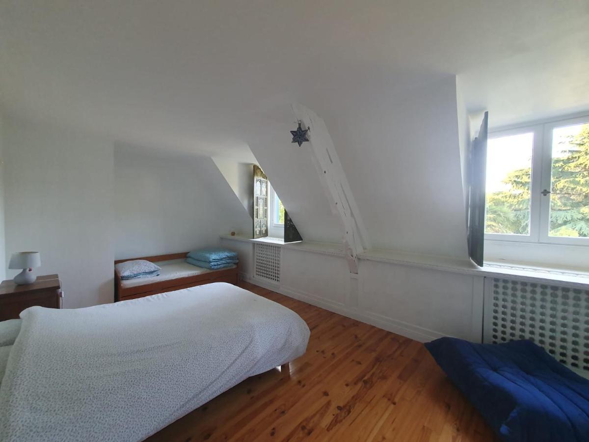 Maison En Pierre Dans Son Nid De Verdure Roz-Landrieux Zewnętrze zdjęcie